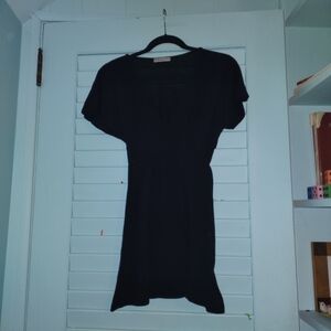 Elegant Black V-Neck Tunic Top